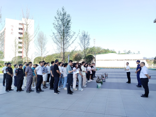 宜宾工业职业技术学院组织开展教职工“防震减灾暨消防安全”专项演练